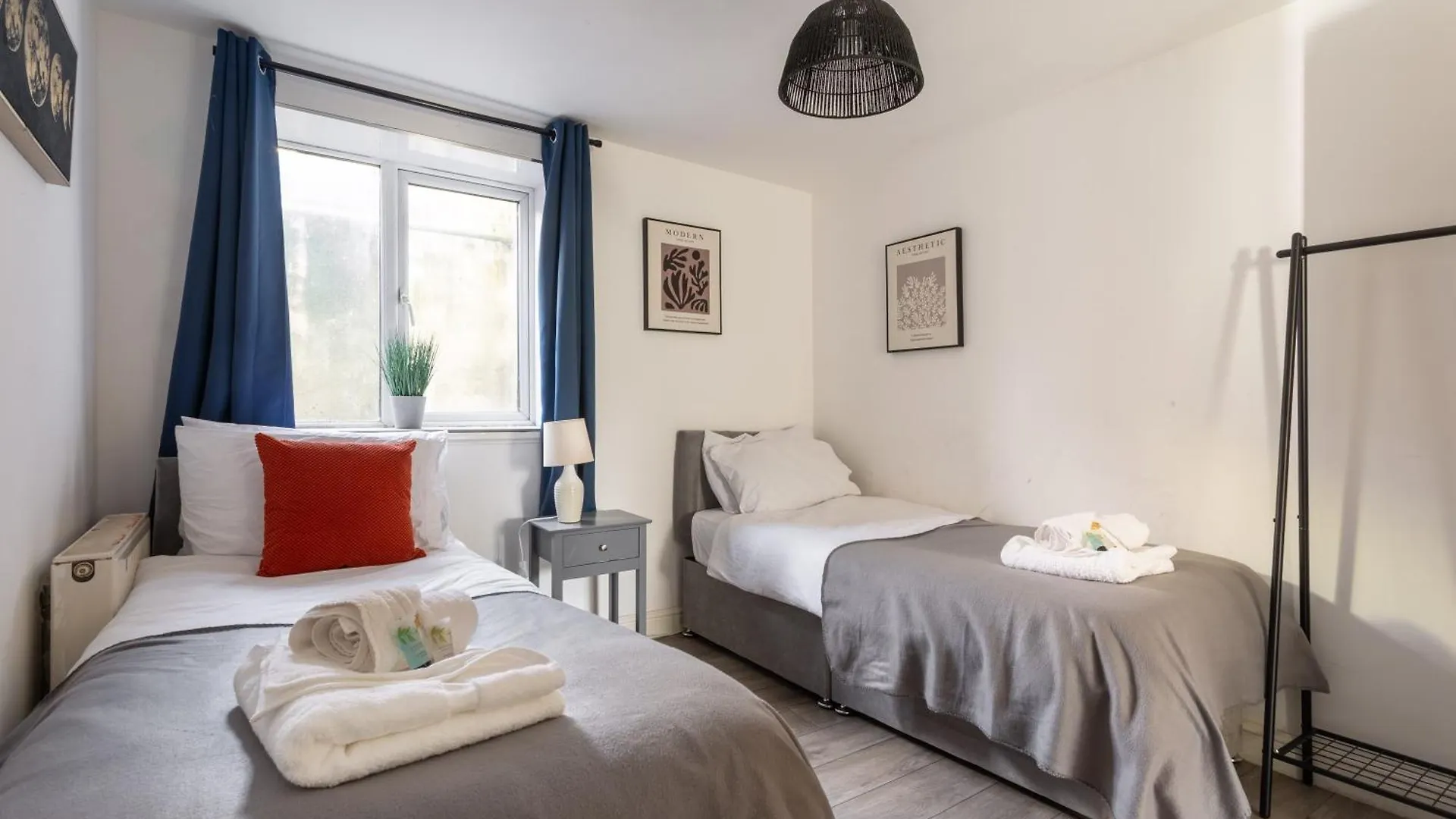 Two Bedroom Apartment By Brookland Stays Serviced Accommodation Short Lets Brighton With Free Wifi 0*,  Reino Unido